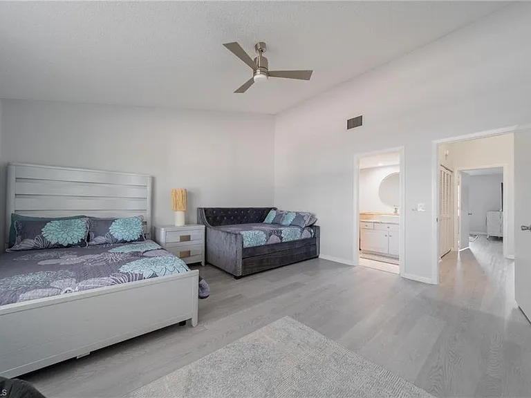820 Meadowland Dr #D — Photo 7