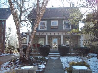 1095 Leedale Ave, Lakewood, OH 44107