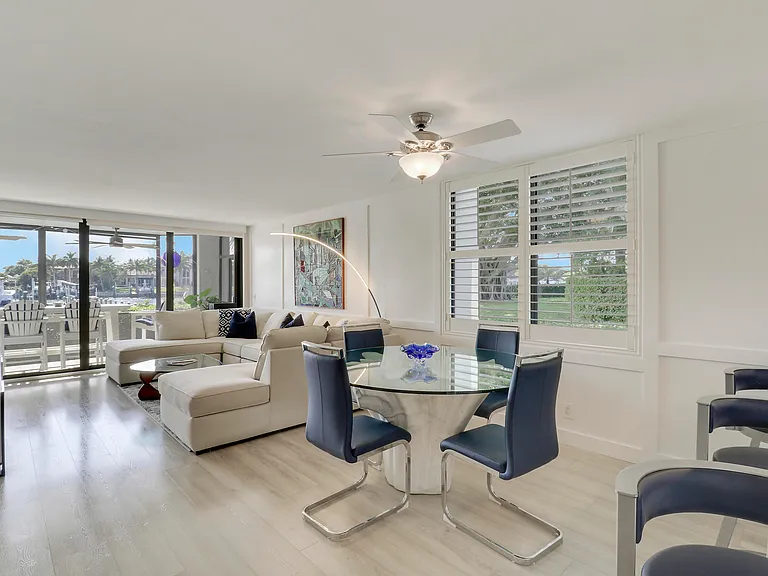 515 Bay Colony Dr N — Photo 13