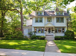 14 Oakridge Rd, Verona, NJ 07044