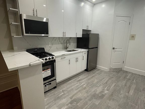 5th image of 84 Riverside Dr APT 2F