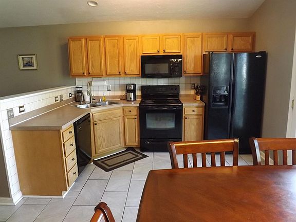 3rd image of 632 Jennifer Dr