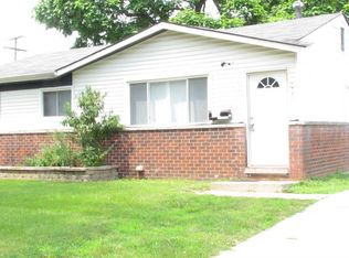 2341 Cedarcliff Dr, Ypsilanti, MI 48198