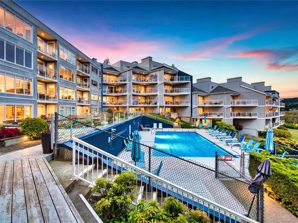 2560 Departure Bay Rd #310, Nanaimo, BC V9S 5P1
