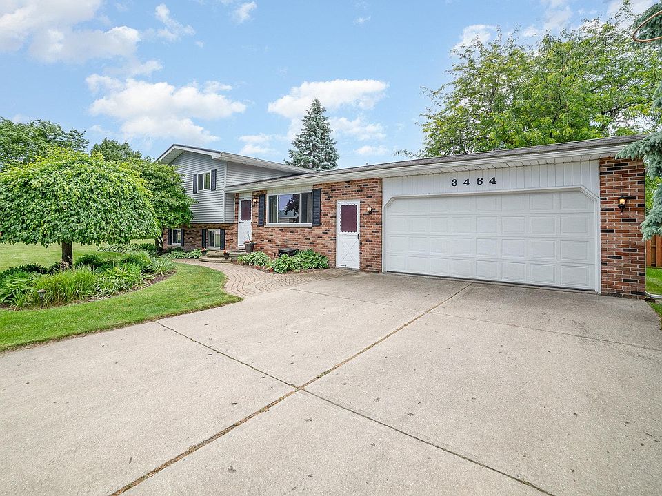 1st image of 3464 Clover Ln