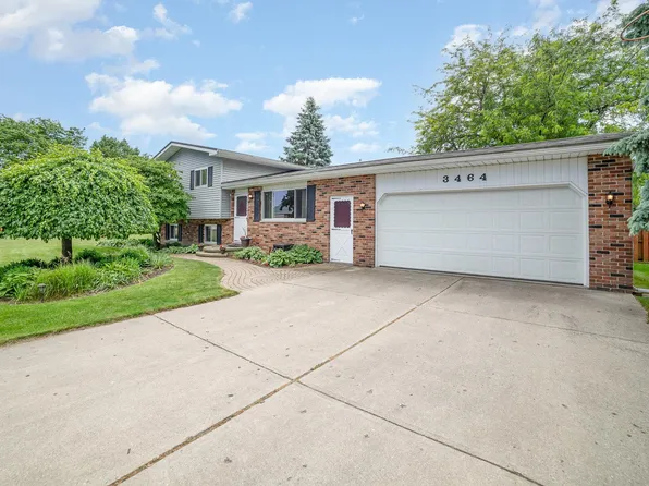 3464 Clover Ln, Bay City, MI 48706