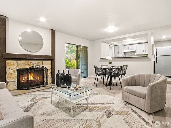 3rd image of 14401 SE Petrovitsky Road #B102