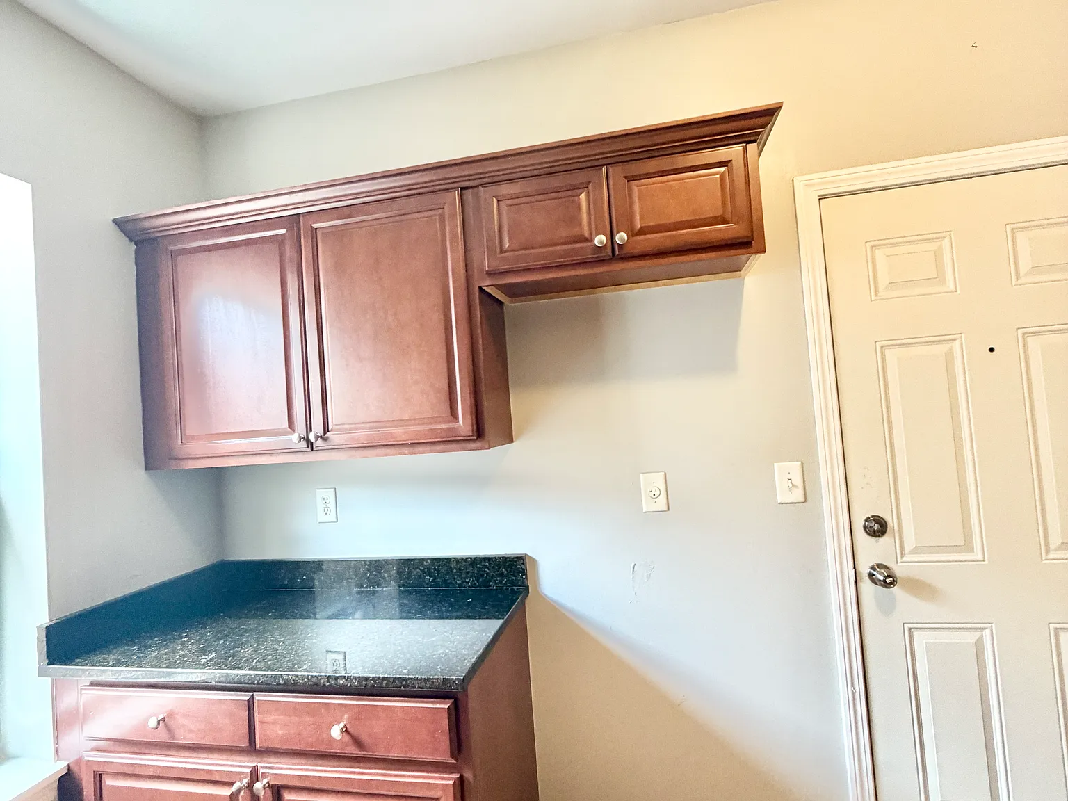 2 bed, 750 sqft, $1,475 — Photo 2
