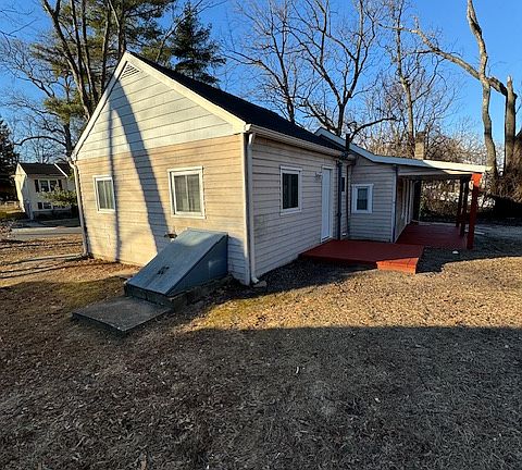 2nd image of 640 Cyril Ave #640