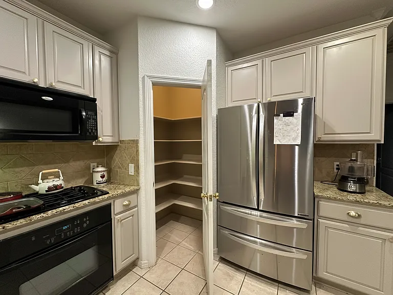 13804 Ashton Woods Cir — Photo 15