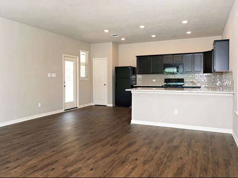 17349 Cedar Rock Ct #B — Photo 4