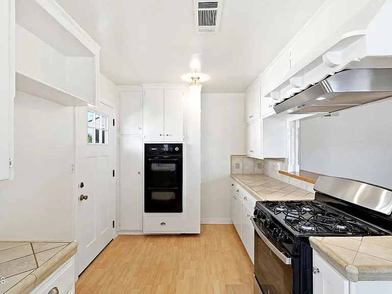 3153 Orange Ave — Photo 14