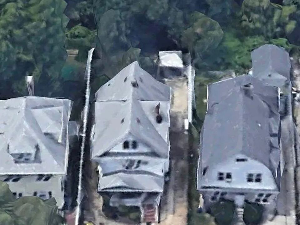 2nd image of 16151 86th Ave