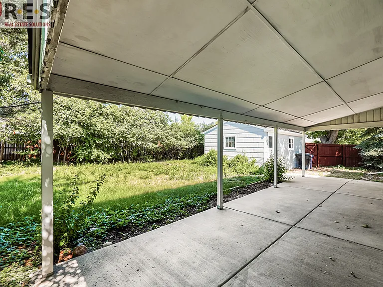 3201 S Holly St — Photo 17