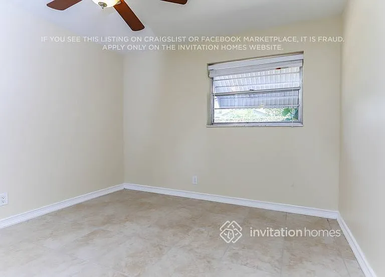 12758 Guilford Cir — Photo 9