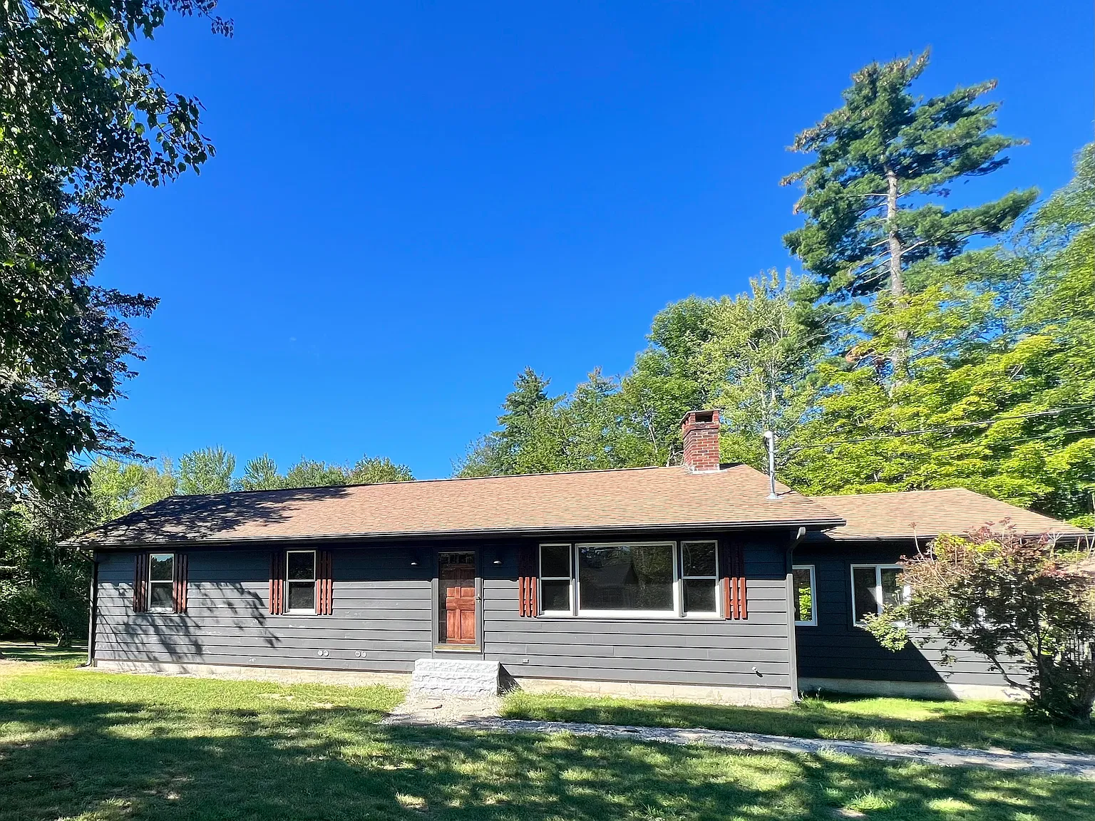 4 bed, 2000 sqft, $3,195 — Photo 1