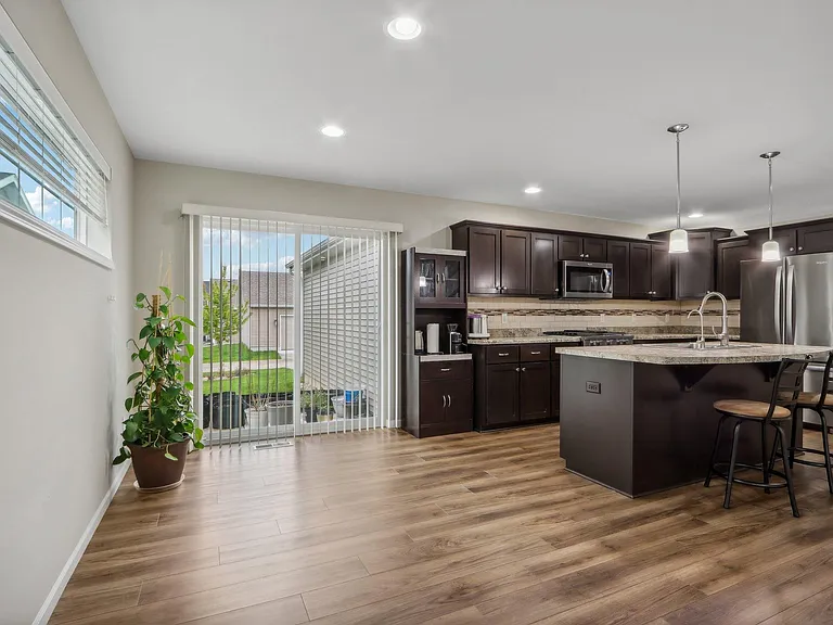 1835 Summerfield Way — Photo 15