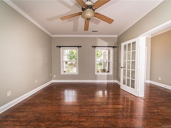 5th image of 107 Glade Valley Ave