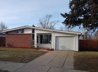 34448 Nancy St, Westland, MI 48186