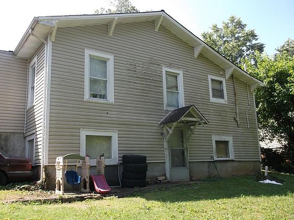 3rd image of 3083 Washington Pike