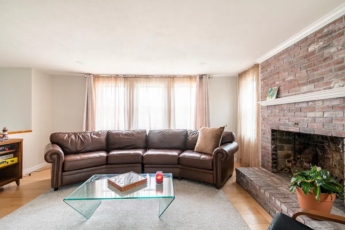 4 bed, 1850 sqft, $1,100 — Photo 3