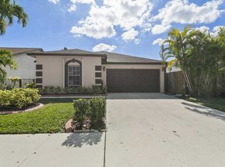 5080 Foxhall Dr N, West Palm Beach, FL 33417