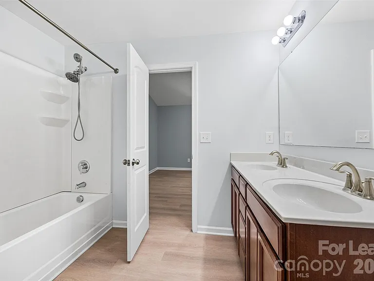 9612 Brackenview Ct — Photo 24