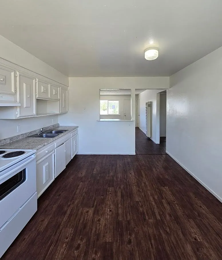 2 bed, 768 sqft, $1,145 — Photo 4