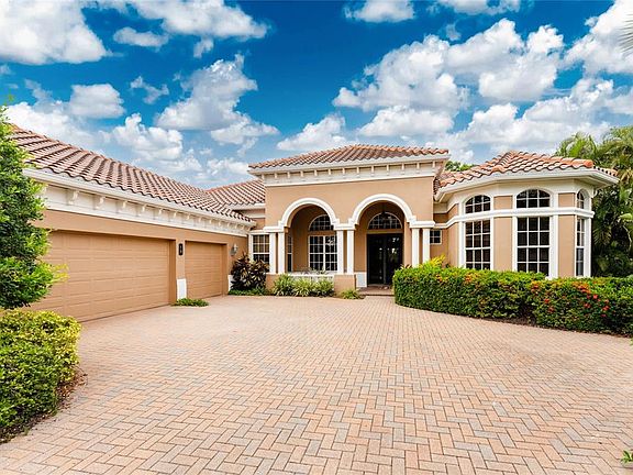 2nd image of 10 BOCA ROYALE BLVD BOULEVARD