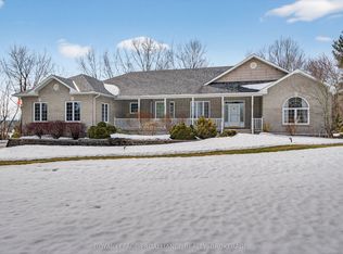3953 Middle Woodland Dr, South Frontenac, ON K0H 1X0