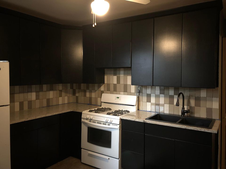 1st image of 6152 N Hermitage Ave #1