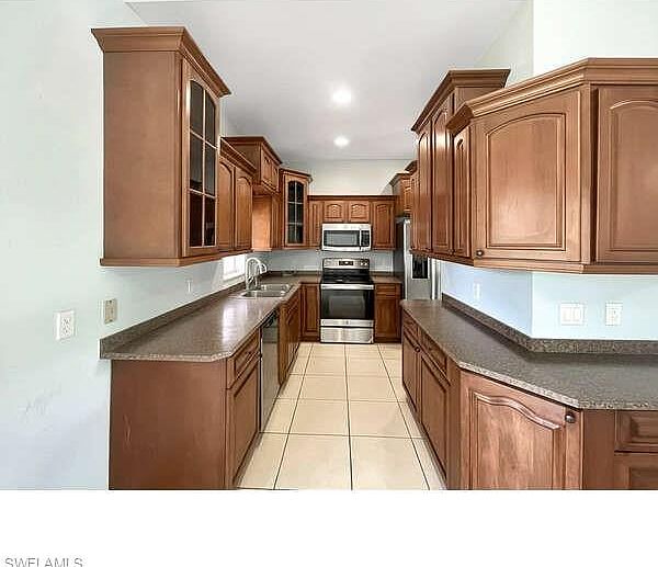 1st image of 1252 Delores ST E