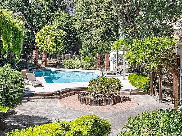 394 Ilo Ln #803 — Photo 14