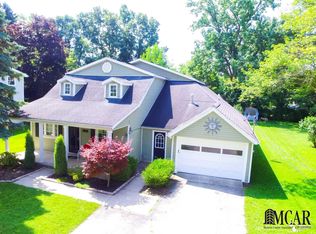 1031 Feltis Dr, Temperance, MI 48182