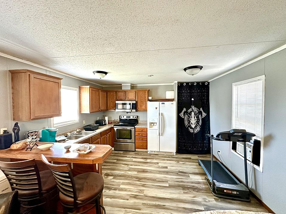 1st image of 6015 Capitol Dr