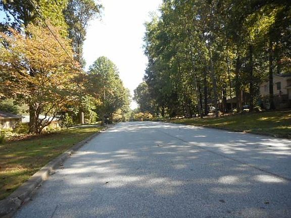 5th image of 4992 Rock Haven Dr