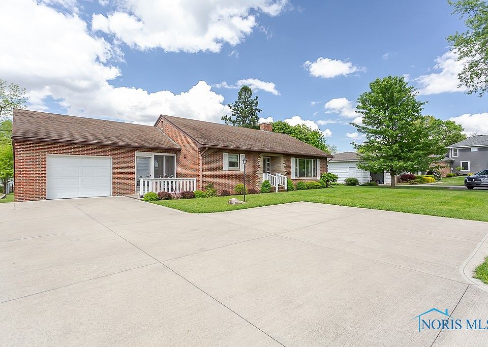 320 W Beal Ave, Bucyrus, OH 44820 Zillow