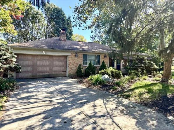 8682 Cheviot Rd, Cincinnati, OH 45251