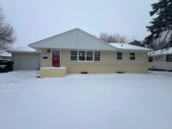 6330 Indiana Ave N, Brooklyn Center, MN 55429