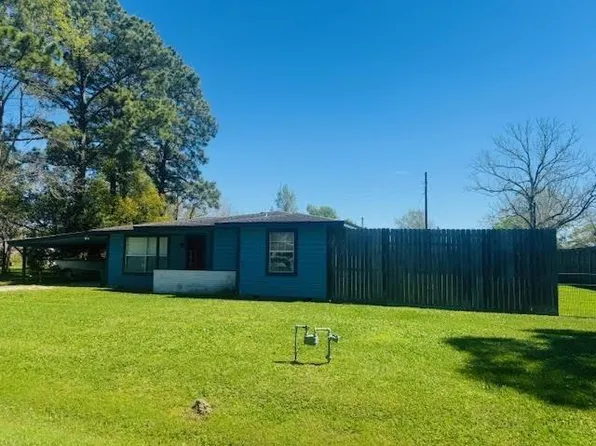 5487 Fairview Dr, Orange, TX 77630
