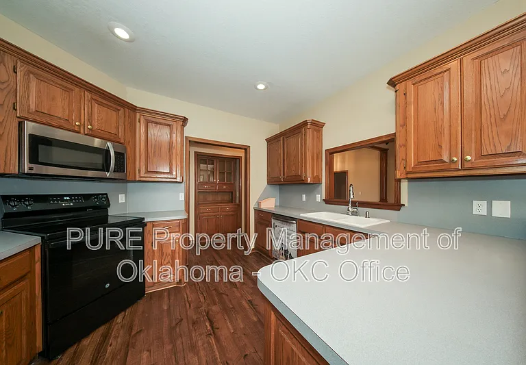160 N Lakeside Ter — Photo 8