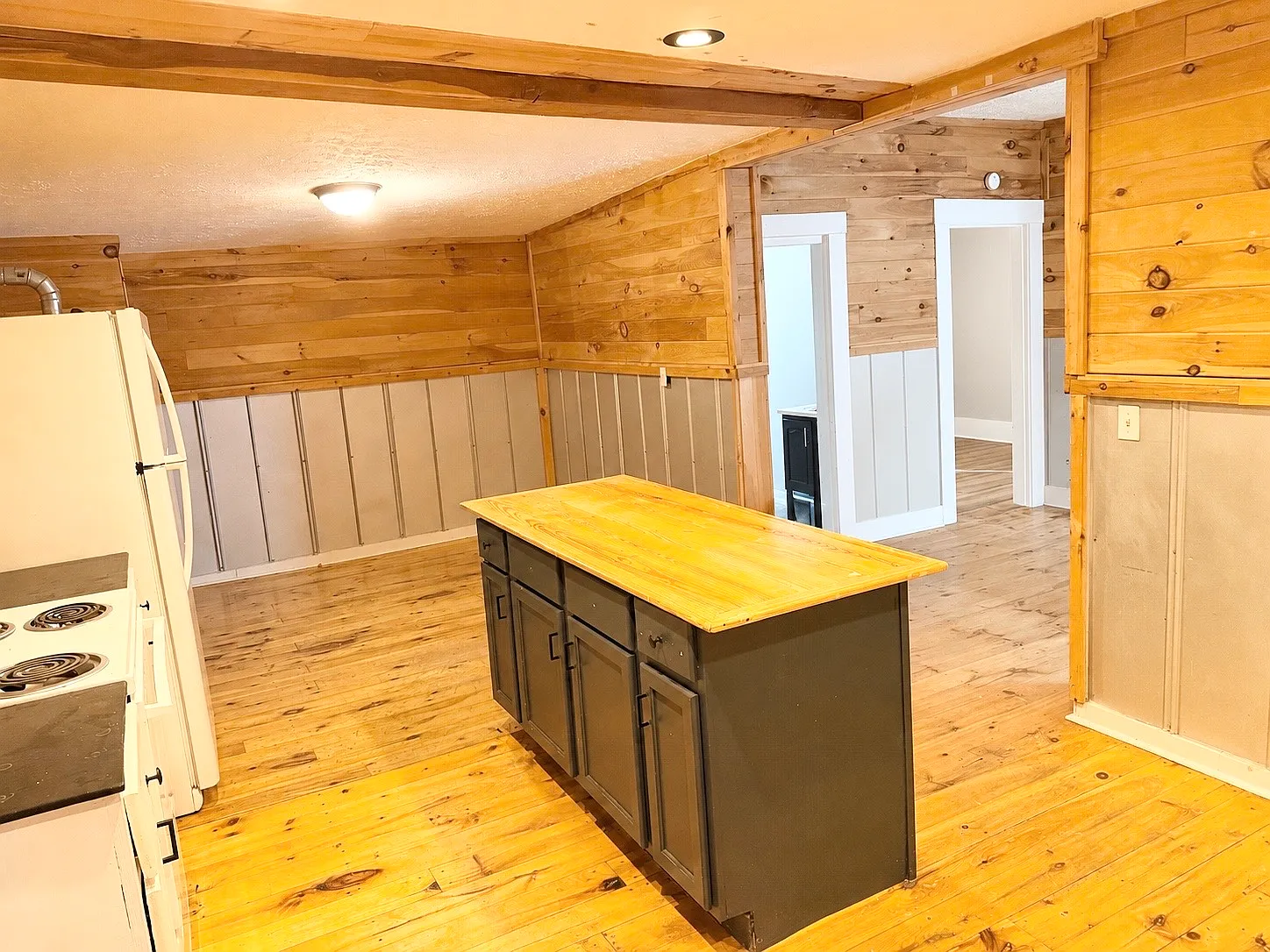 756 Benson - 1 — Photo 4