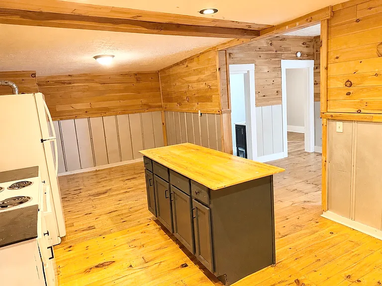 756 Benson Ave — Photo 4