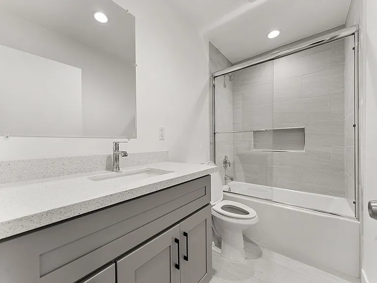 308 S Laurel St — Photo 11
