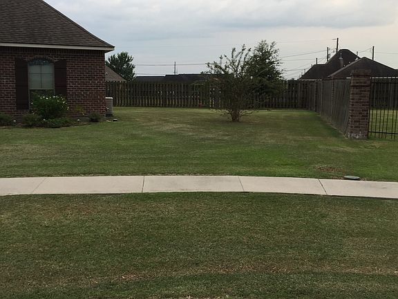 3rd image of 261 Reynaud Dr