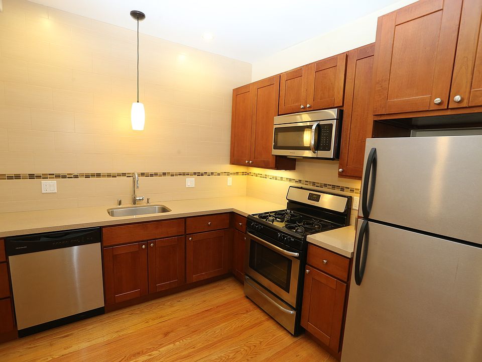 1st image of 1701 N Point St #203