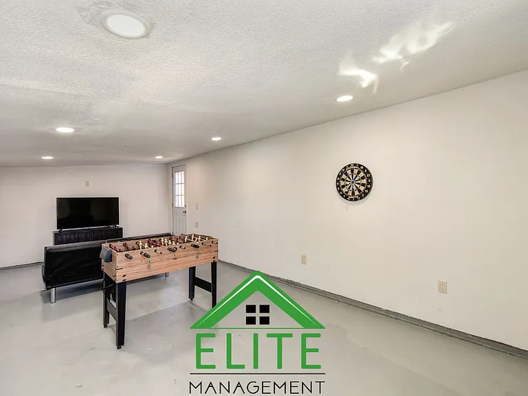 898 Beardsley Dr — Photo 34