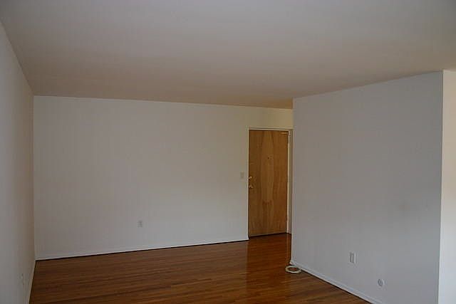 2nd image of 527 Bloomfield Ave APT A3