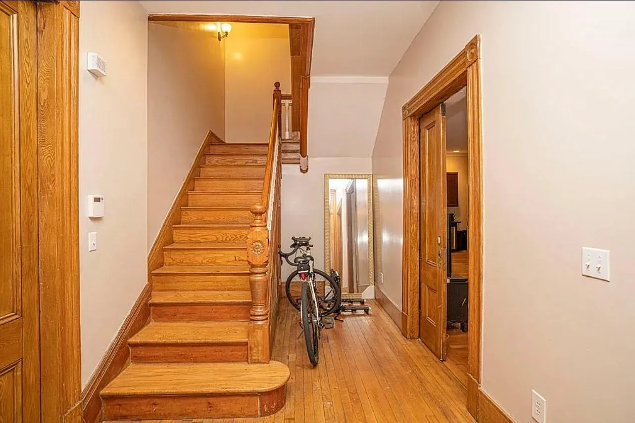 2 bed, 2539 sqft, $2,700 — Photo 3