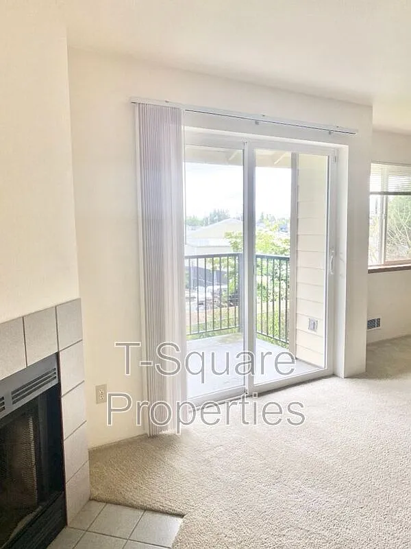 2 bed, 1.0 bath, 815 sqft, $1,495 — Photo 3